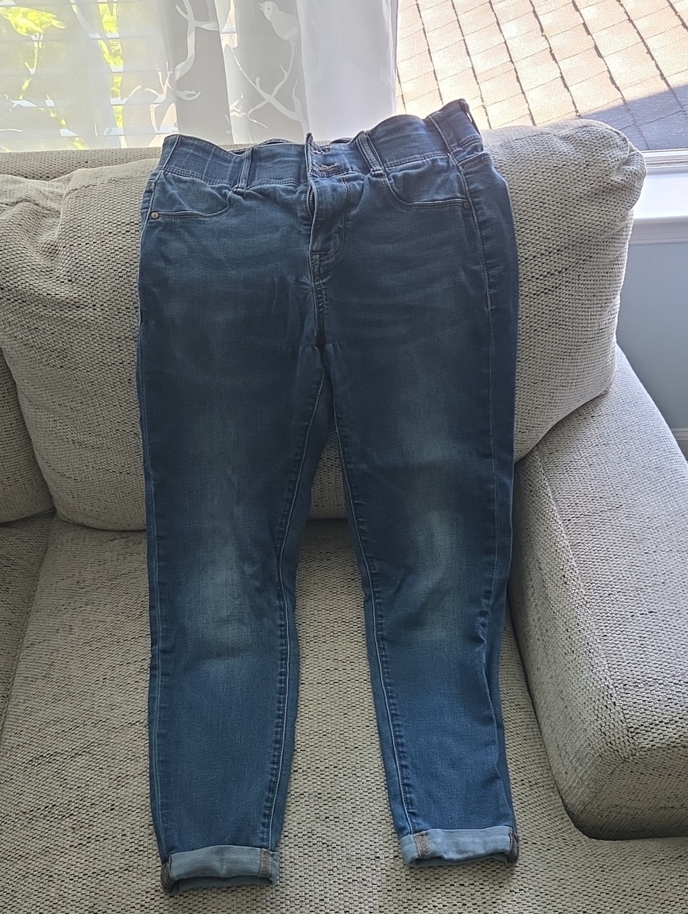 Apt. 9 Medium Blue Ankle Skinny Jeans